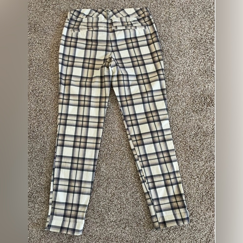 Old Navy pixie pants size 0 - Picture 3 of 5